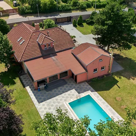V Lahosti Villa Teplice